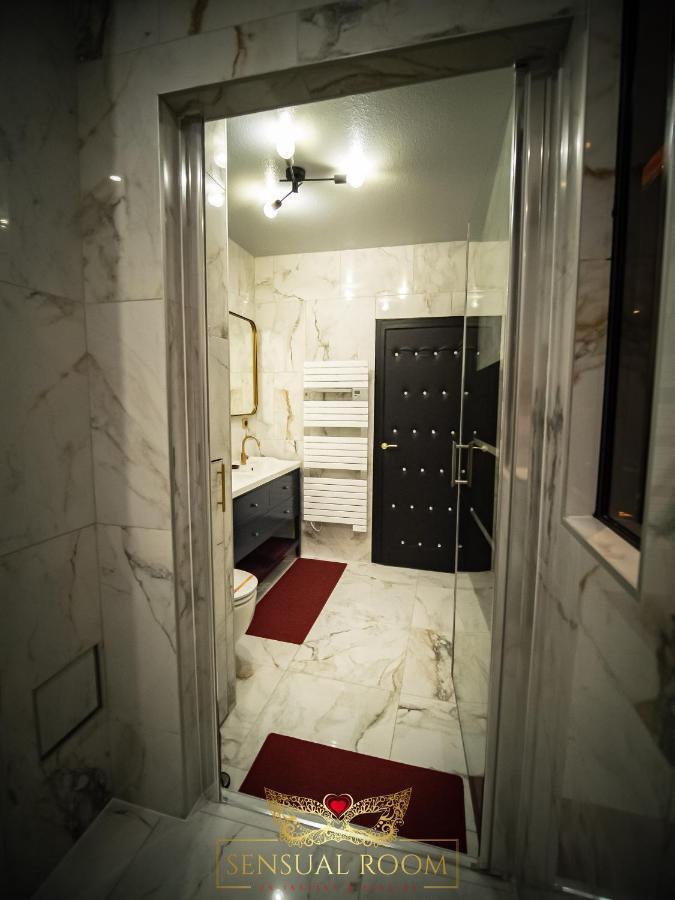 Sensual Room Love Room Nancy Sauna Double Douche Zewnętrze zdjęcie